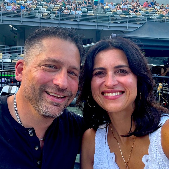 Meet your Posher, Farrah - Picture 1 of 1